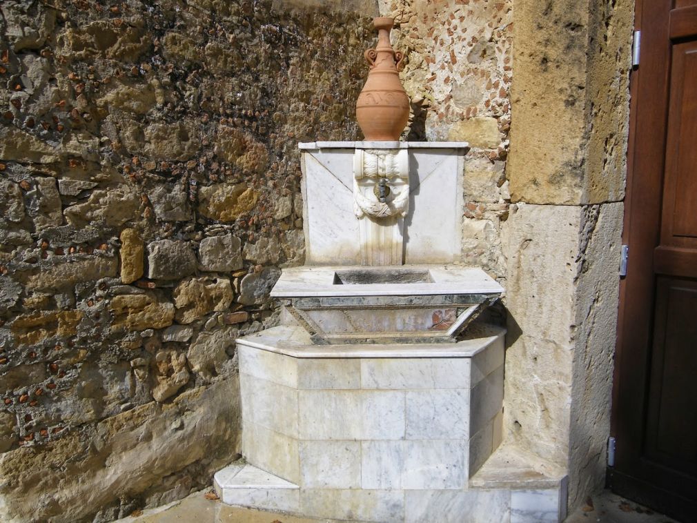Fontana Villa delle Meraviglie/n. 19